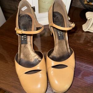 Stuart Weitzman Tan Heels with Ankle Strap and Glossy Finish